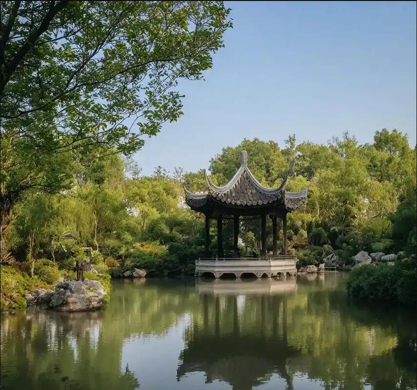 大同南郊逃离餐饮有限公司